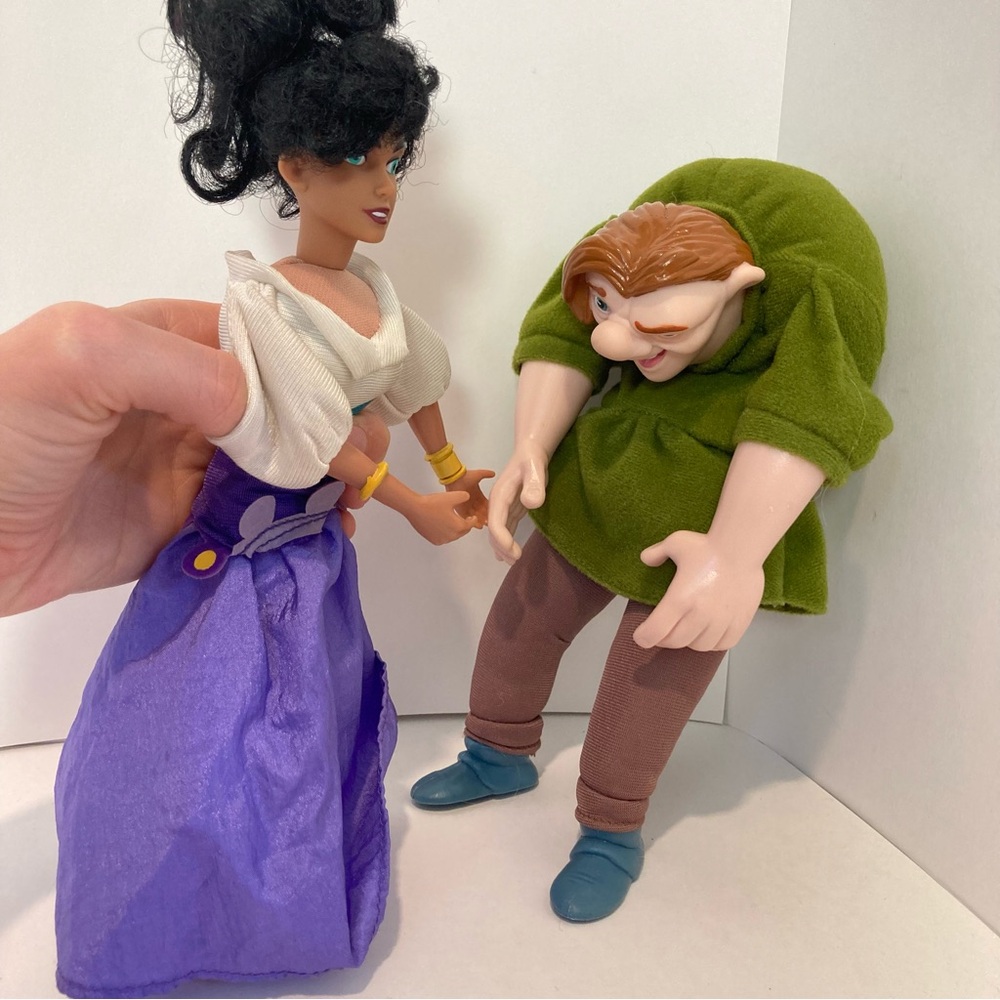 Disney hunchback of Notre Dame Esmeralda and Quasimodo Doll Set EUC